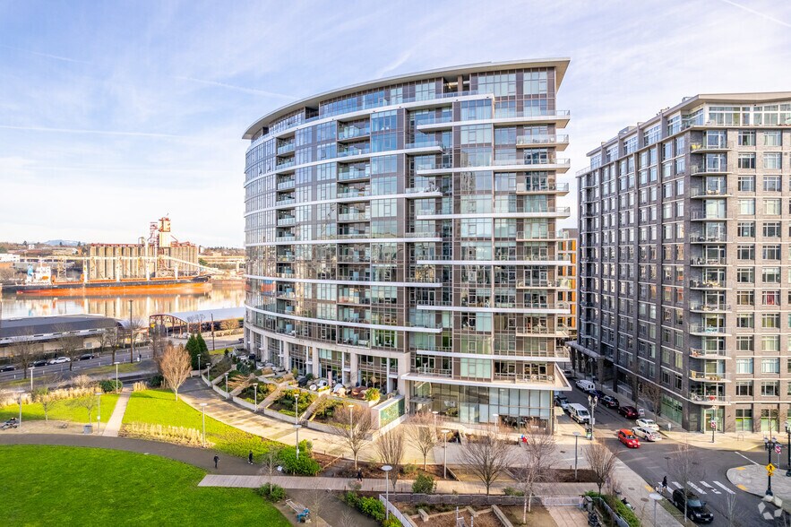 More Photos Of 949 NW Overton St, Portland Apartments For Sale