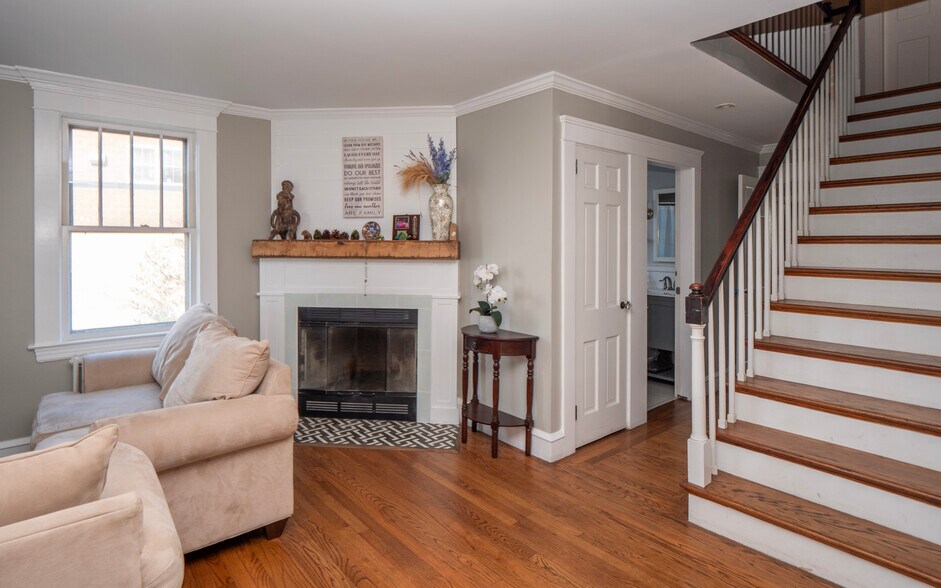 More Photos Of 999 Aquidneck Ave, Middletown Flex For Sale