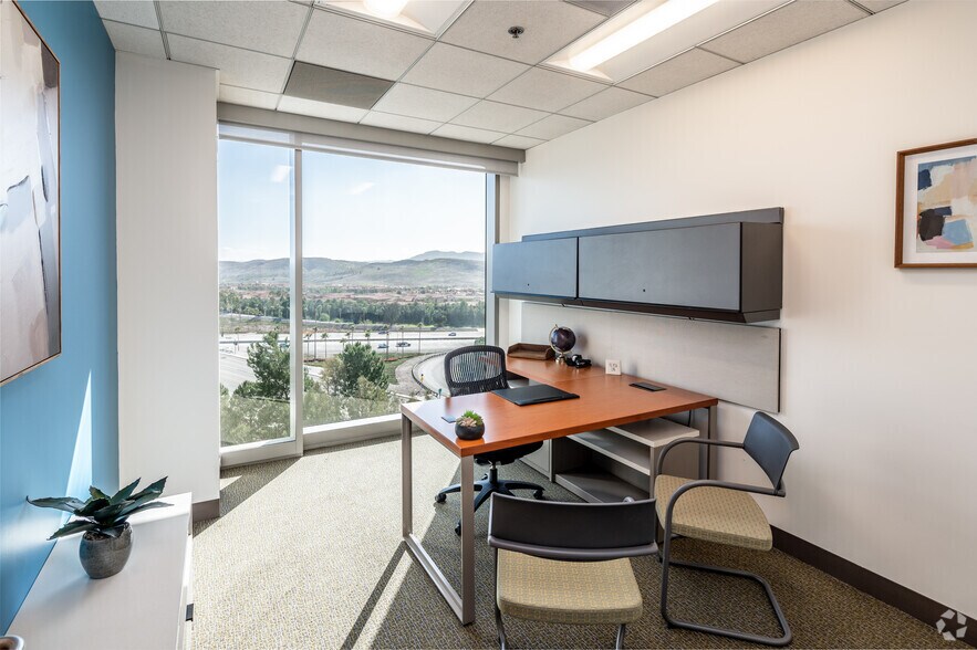 More Photos Of 100 Spectrum Center Dr, Irvine Coworking Space