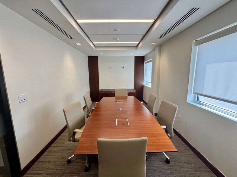 More Photos Of 841 E Hunting Park Ave, Philadelphia Medical For Lease
