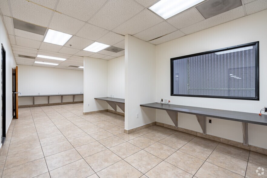 More Photos Of 2720 Pellissier Pl, City of Industry Warehouse For Lease