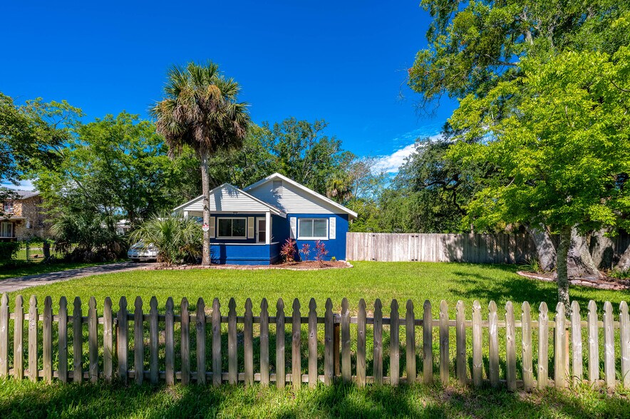 More Photos Of 116 Center St, Daytona Beach Office Residential For Sale