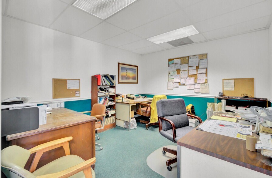 More Photos Of 1950 Belgrade Ave, Charleston Office For Lease