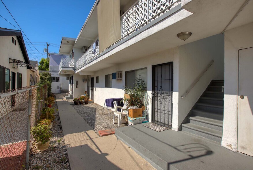 More Photos Of 1055 Grover Ave, Glendale Apartments For Sale