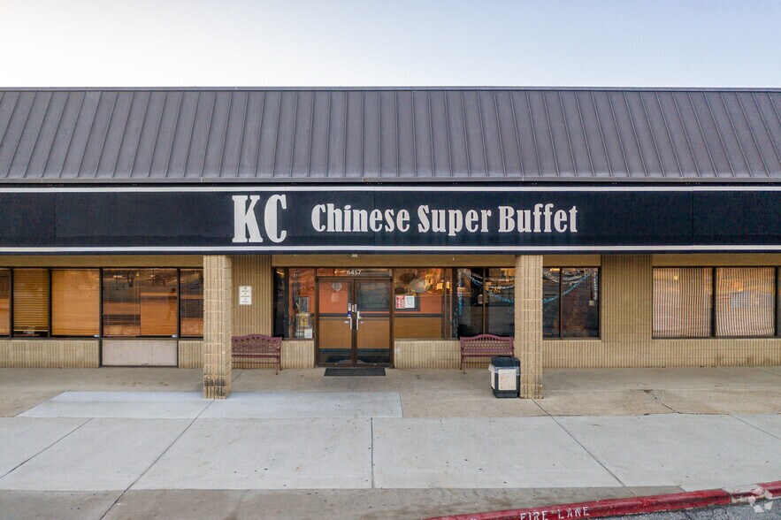 More Photos Of 6415-6471 Quivira Rd, Shawnee General Retail For Lease