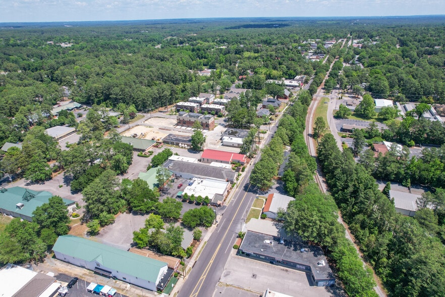 More Photos Of 650 SW Broad St, Southern Pines Freestanding For Lease