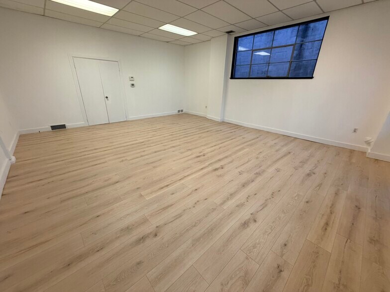 More Photos Of 3427 4th Ave S, Seattle Warehouse For Lease