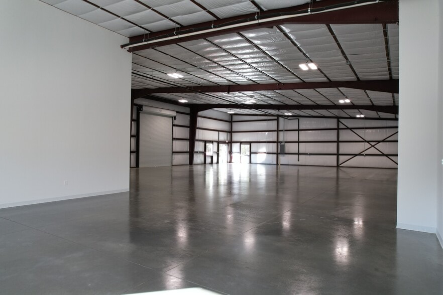 More Photos Of 8767 West Ln, Magnolia Warehouse For Sale