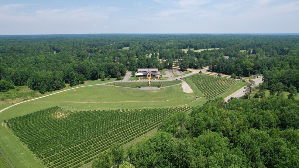 More Photos Of 8442 Old Church Rd, New Kent Winery Vineyard For Sale
