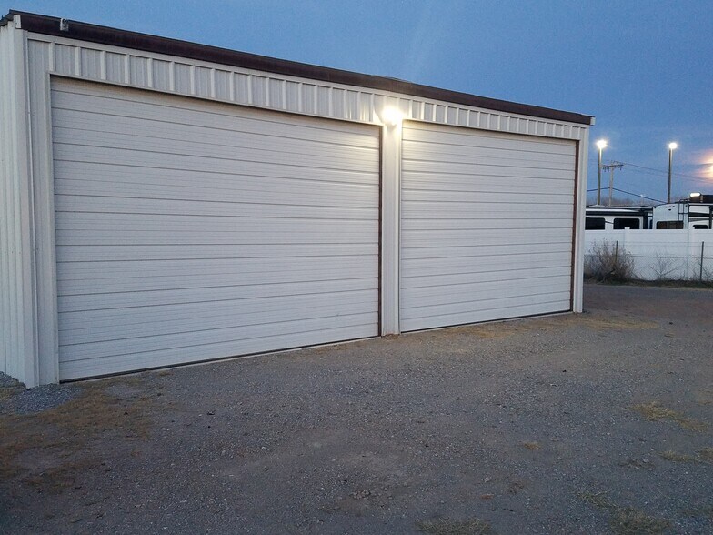 More Photos Of 7200 W Reno Ave, Oklahoma City Service For Lease