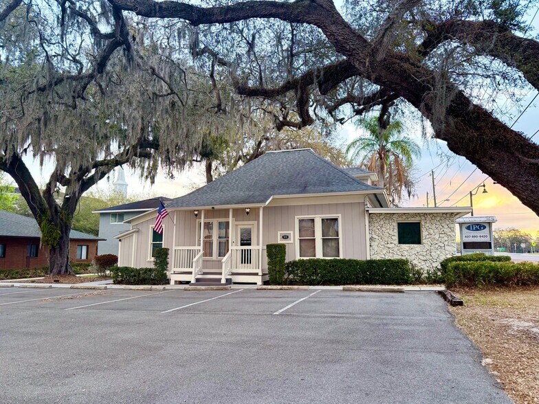 More Photos Of 169 W Broadway St, Oviedo Medical For Lease