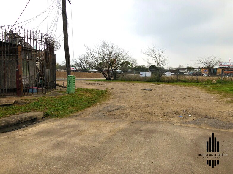 More Photos Of 5702 Gulf Fwy, Houston Convenience Store For Sale