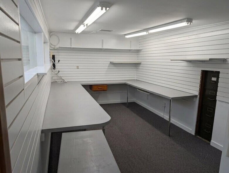 More Photos Of 500 Brannan St, San Francisco General Retail For Sale