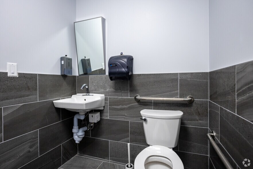 More Photos Of 3306 Allard Av, Leduc Warehouse For Sale