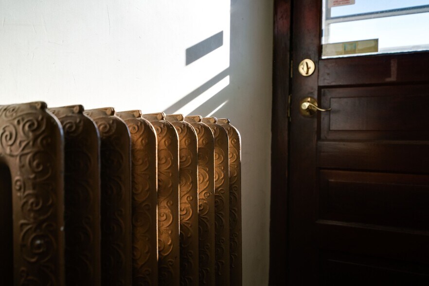 More Photos Of 606 Meredith Rd NE, Calgary Restaurant For Sale