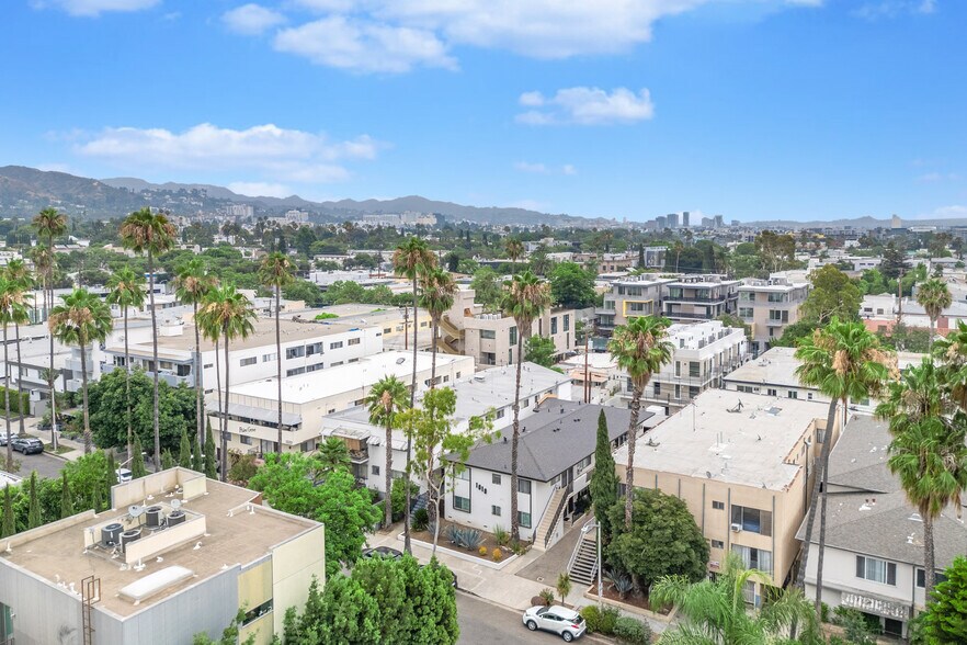 More Photos Of 1010 N Orange Grove Ave, West Hollywood Apartments For Sale