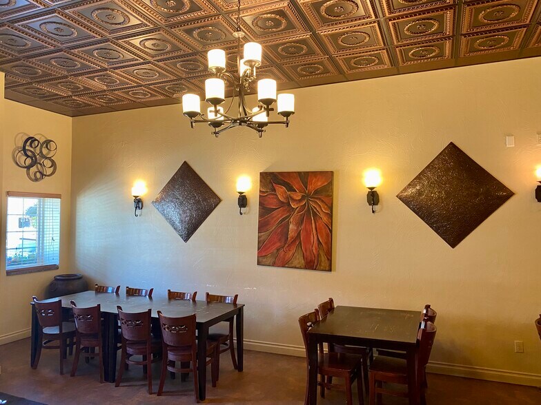 More Photos Of 239 Main St, Shelby Bar For Sale