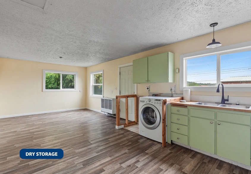 More Photos Of 24706 E Wellesley Ave, Otis Orchards Restaurant For Sale