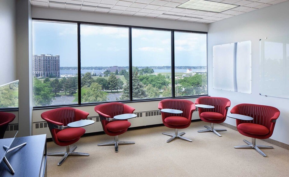 More Photos Of 316 Morris Ave, Muskegon Office Residential For Lease