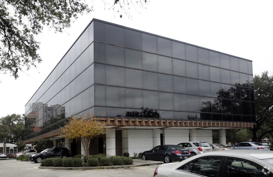 More Photos Of 5215 Main St, Houston Office For Lease