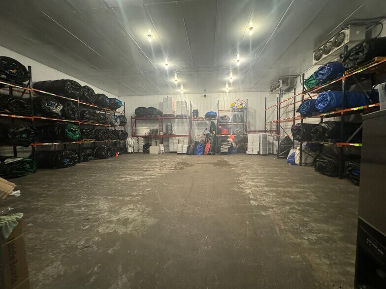 More Photos Of 1331 Gunn Hwy, Odessa Warehouse For Sale