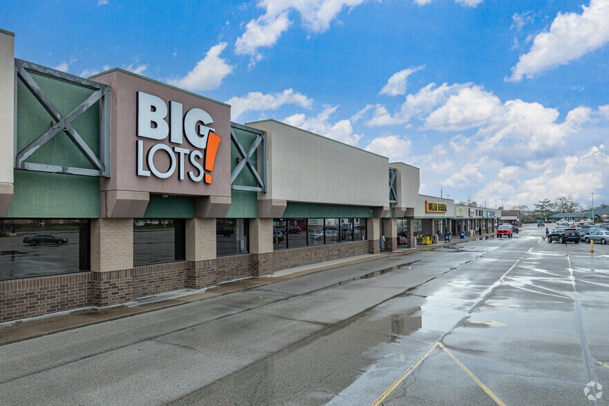 More Photos Of 2410-2500 E Washington St, East Peoria Unknown For Lease