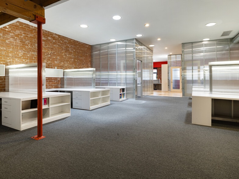 More Photos Of 1424 Marcelina Ave, Torrance Freestanding For Lease