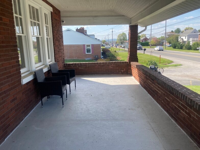 More Photos Of 1918 Carlisle Rd, York Office Residential For Sale
