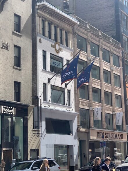 Primary Photo Of 605 Madison Ave, New York Office For Lease