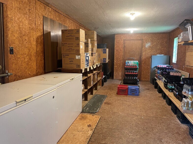 More Photos Of 4166 U.S. 40 hwy, Claysville Restaurant For Sale