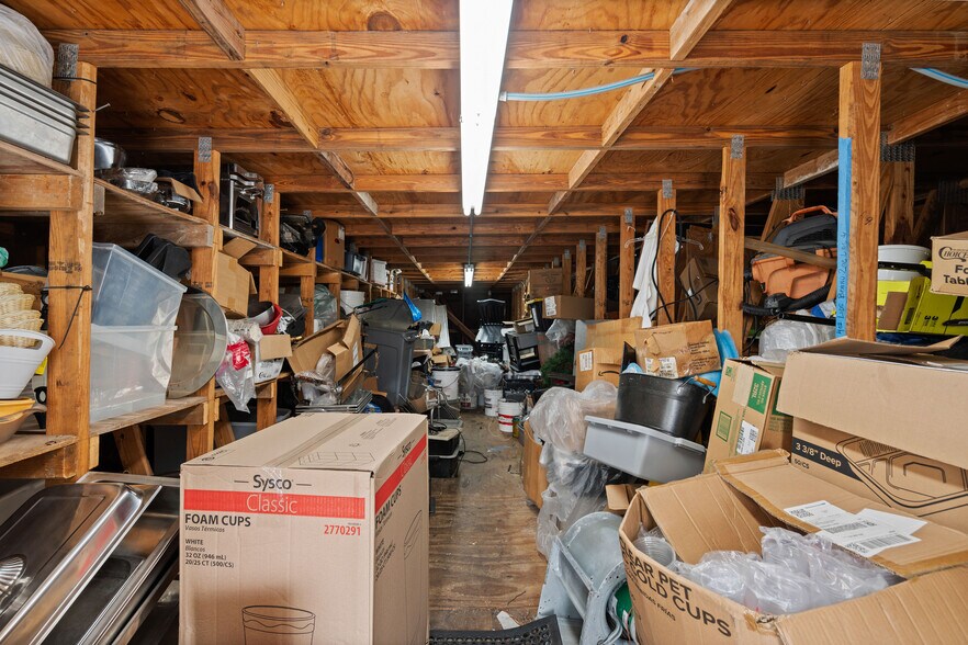 More Photos Of 81901 Overseas Hwy, Islamorada Restaurant For Sale