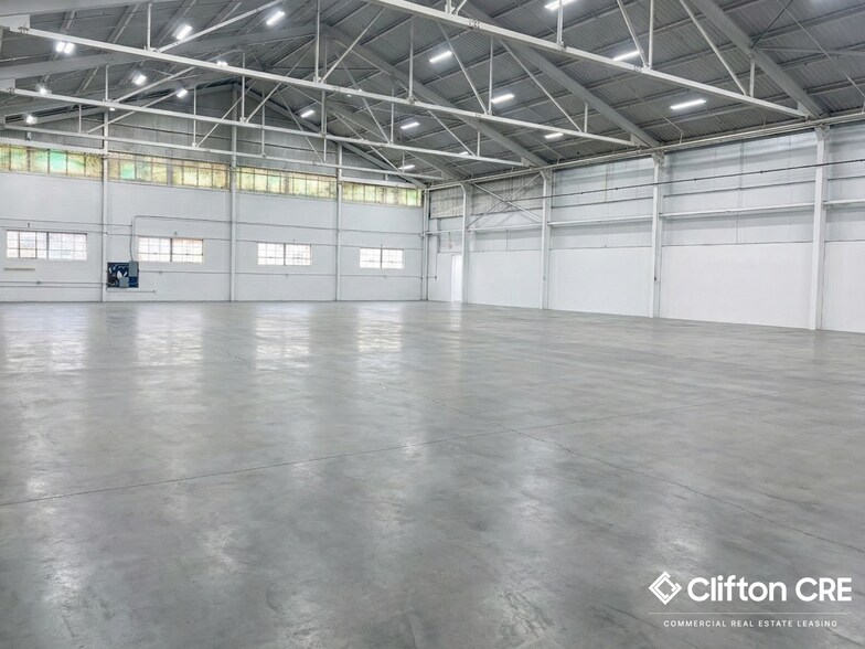 More Photos Of 4001-4017 Dell Ave, North Bergen Warehouse For Lease