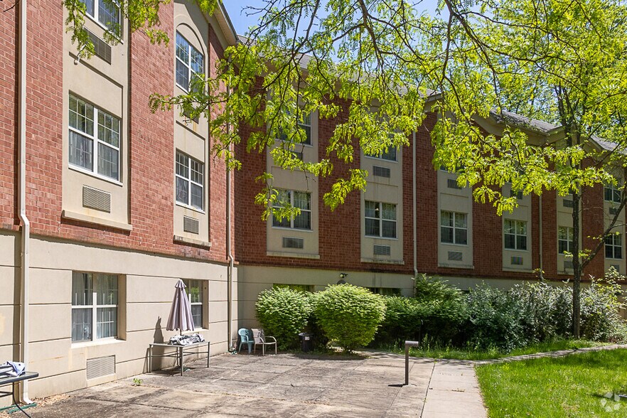 More Photos Of 728 Bunn Dr, Princeton Skilled Nursing Facility For Sale