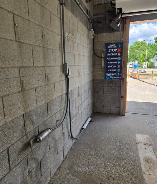 More Photos Of 11561 N Saginaw Rd, Clio Carwash For Sale