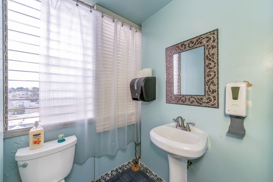 More Photos Of 4305 Torrance Blvd, Torrance Medical For Sale