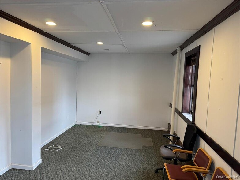 More Photos Of 145 Charles St, Montgomery Office For Lease