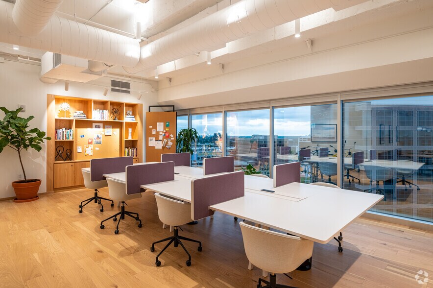 More Photos Of 15305 N Dallas Pky, Addison Coworking Space