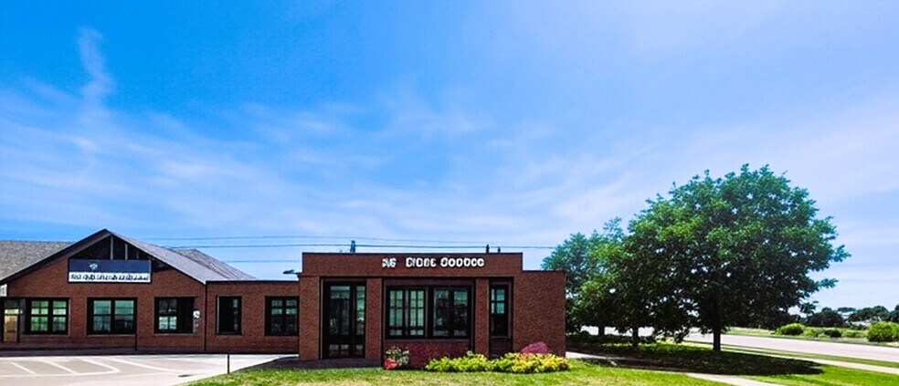 More Photos Of 2049 Sunnybrook Dr, Forney Office For Lease