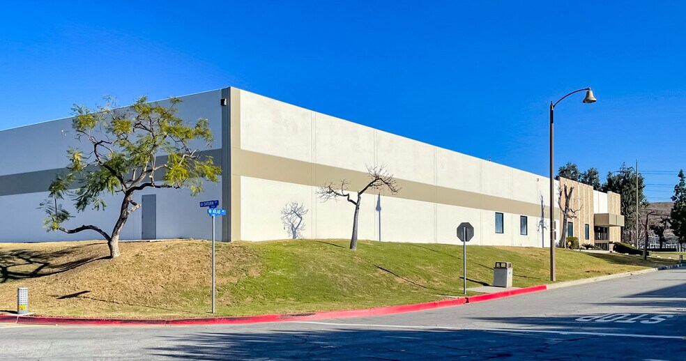 More Photos Of 521 Atlas St, Monterey Park Manufacturing For Lease