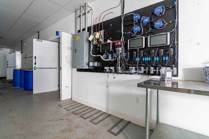 More Photos Of 49 Mechanic St, Hope Valley Manufacturing For Sale