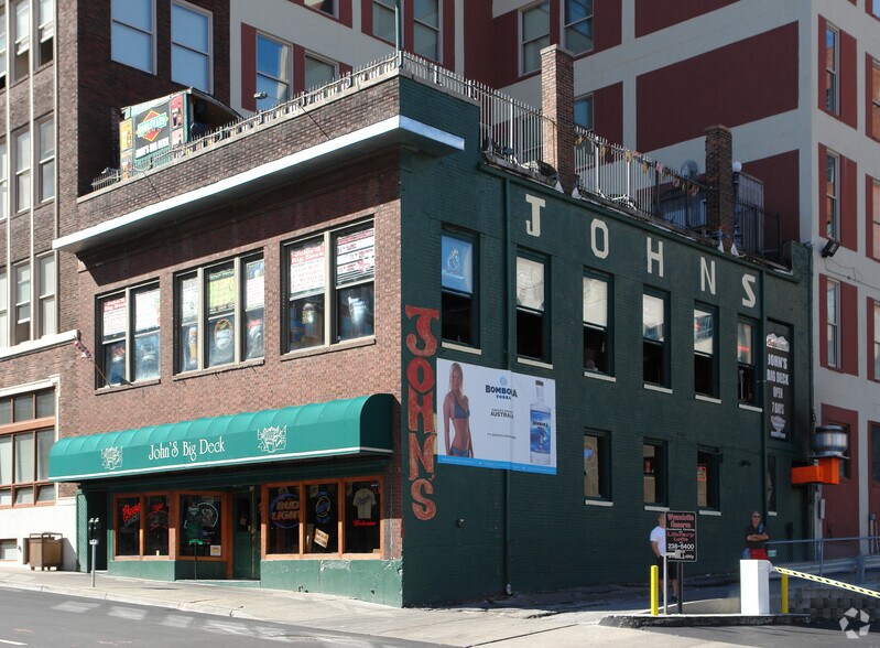 More Photos Of 928 W Wyandotte St, Kansas City Restaurant For Sale