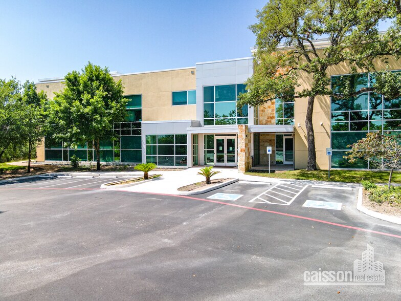 More Photos Of 17339 Redland Rd, San Antonio Office For Lease