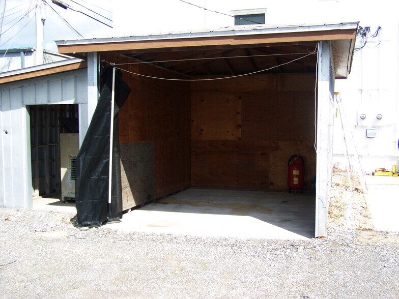 More Photos Of 10460 SW 187th Ter, Miami Warehouse For Sale
