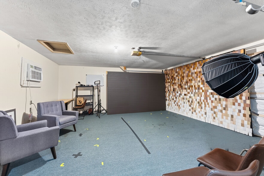 More Photos Of 201 N Cleveland Massillon Rd, Akron Office For Sale