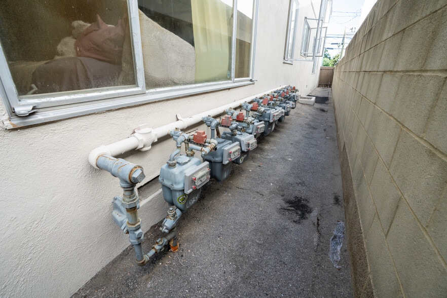More Photos Of 1434 15th St, Santa Monica Apartments For Sale