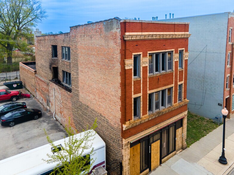 More Photos Of 1502 W 79th St, Chicago Storefront Retail Residential For Sale