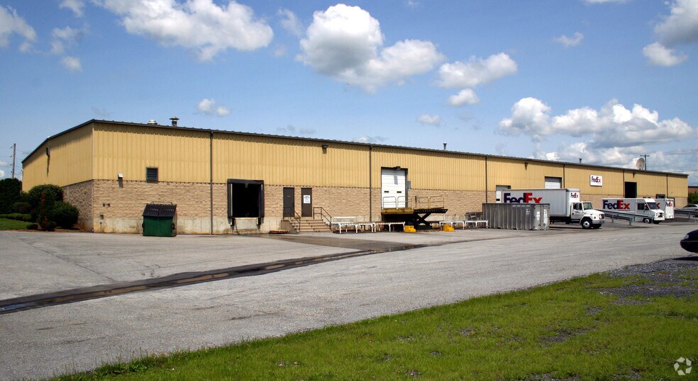 More Photos Of 1017 Macarthur Rd, Reading Warehouse For Lease