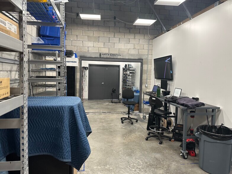 More Photos Of 10393 Fortune Pky, Jacksonville Office For Sale