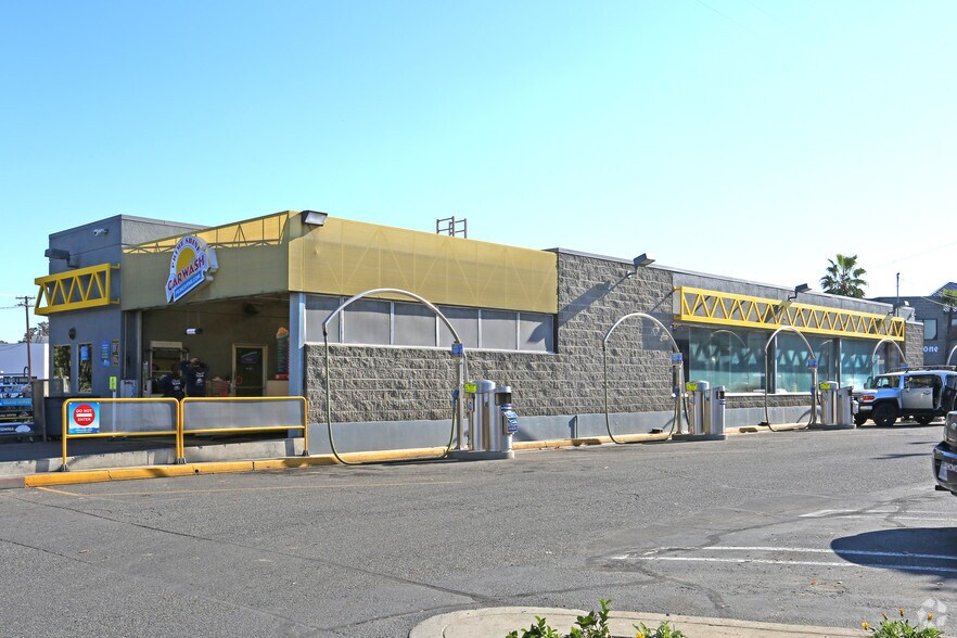 More Photos Of 487 N Golden State Blvd, Turlock Carwash For Lease