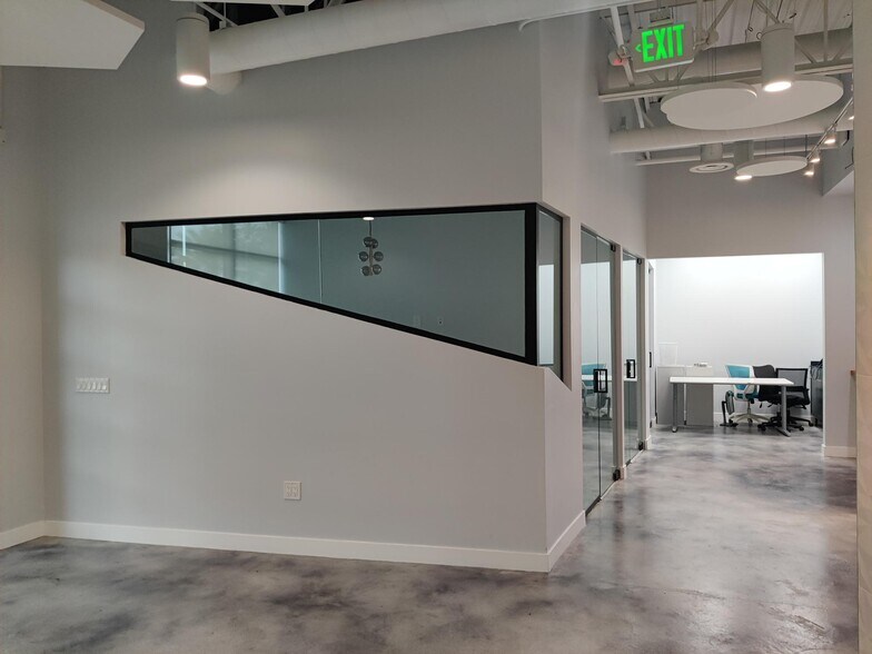 More Photos Of 3748 Bayer Ave, Long Beach Office For Lease